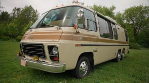 Fs par 261019 gmc motorhome 1975
